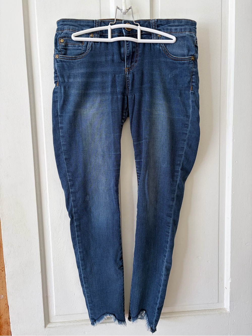Kut from the Kloth Connie Ankle Skinny Jeans in Medium Blue